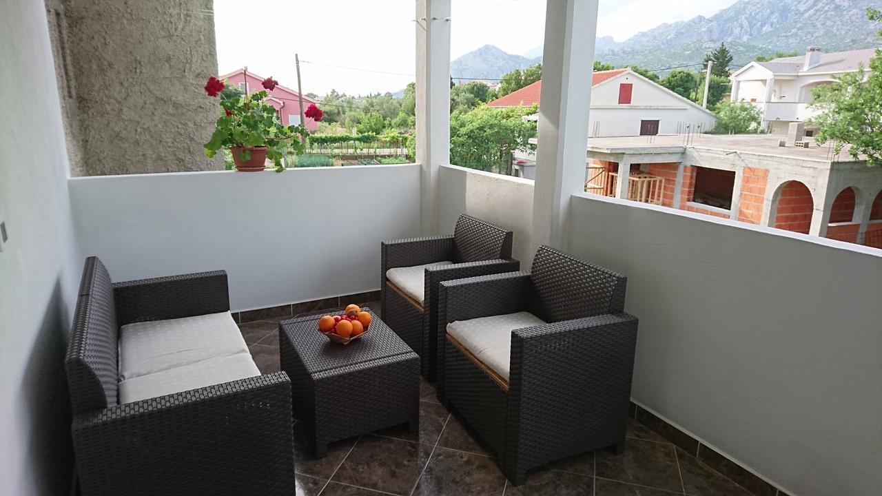 Apartamento Apartman Bojana Starigrad Paklenica Exterior foto